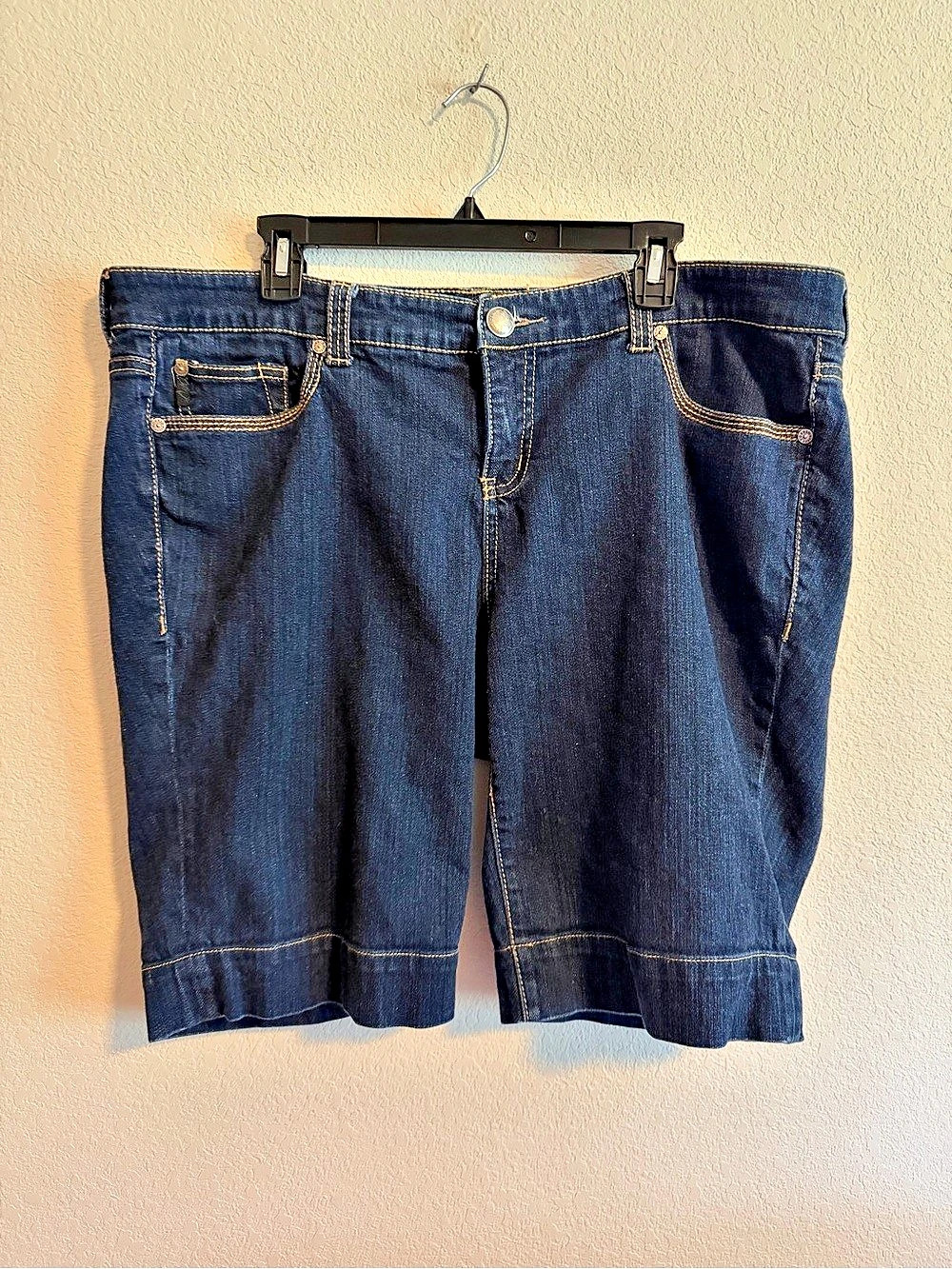Torrid Denim Bermuda Shorts in Blue Size 20